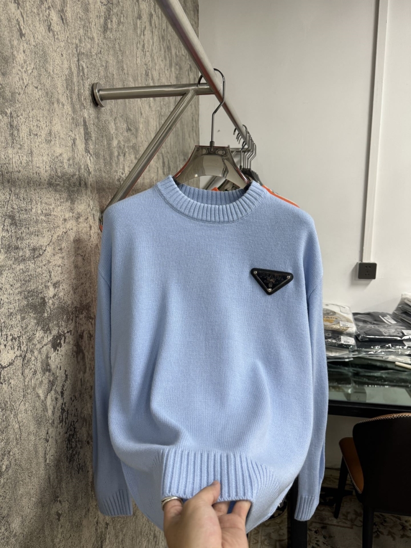 Pra*a sweater